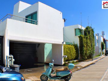 VENTA DE HERMOSA CASA EN FRACCIONAMIENTO VALLE DE ALBAR CERCA DEL BLVRD. G. BONFIL