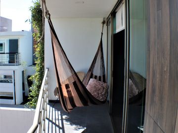 VENTA DE HERMOSA CASA EN FRACCIONAMIENTO VALLE DE ALBAR CERCA DEL BLVRD. G. BONFIL