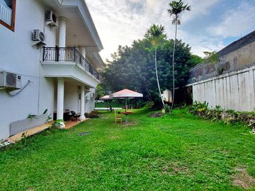 Rumah CANTIK Lokasi Strategis Di Kemang Dalam Jakarta Selatan
