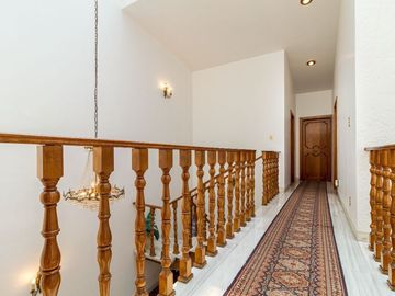 VENTA DE CASA EN VILLA COAPA CON ESPACIOS AMPLIOS Y EXCELENTE ILUMINACIÓN