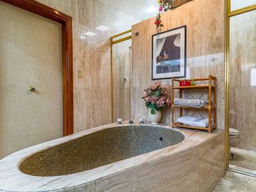 VENTA DE CASA EN VILLA COAPA CON ESPACIOS AMPLIOS Y EXCELENTE ILUMINACIÓN