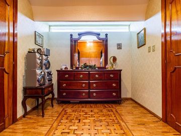 VENTA DE CASA EN VILLA COAPA CON ESPACIOS AMPLIOS Y EXCELENTE ILUMINACIÓN