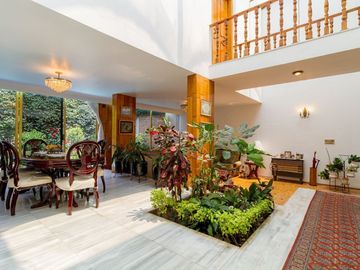 VENTA DE CASA EN VILLA COAPA CON ESPACIOS AMPLIOS Y EXCELENTE ILUMINACIÓN