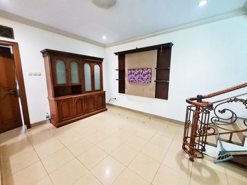 Rumah Disewakan di Cempaka Putih Tengah (Taman Solo)