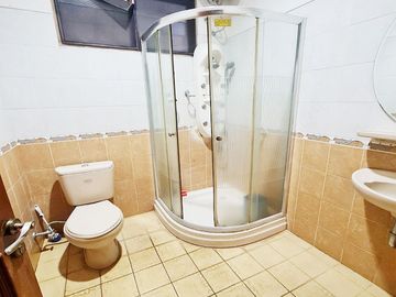 Rumah Disewakan di Cempaka Putih Tengah (Taman Solo)