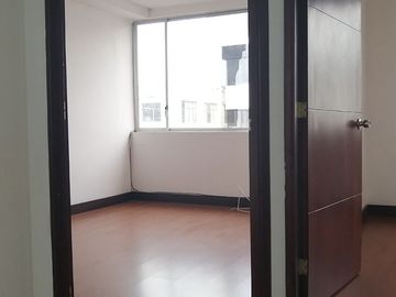 BAJÓ DE PRECIO!! OFICINA-CONSULTORIO-MINIDEPARTAMENTO EN VENTA!!