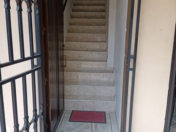 OPORTUNIDAD VENTA CASA CON 5 APARTAESTUDIOS PARA INVERSIONISTA - VERSALLES NORTE DE CALI