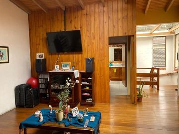 Excelente propiedad en venta con 976m2T Calle Los Álamos y Av. Ordóñez Lasso