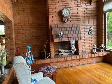 Excelente propiedad en venta con 976m2T Calle Los Álamos y Av. Ordóñez Lasso