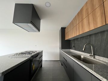 CASA EN VENTA EN LOMAS DE ANGELOPOLIS II