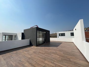 CASA EN VENTA EN LOMAS DE ANGELOPOLIS II
