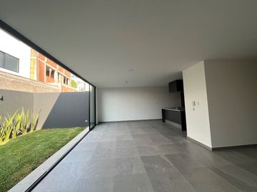 CASA EN VENTA EN LOMAS DE ANGELOPOLIS II