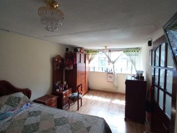 VENDO  CASA AMPLIA RENTABLE Y BONITA  EN BARRIO FATIMA BOGOTÀ, COLOMBIA, JUNTO A VENECIA
