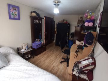 VENDO  CASA AMPLIA RENTABLE Y BONITA  EN BARRIO FATIMA BOGOTÀ, COLOMBIA, JUNTO A VENECIA