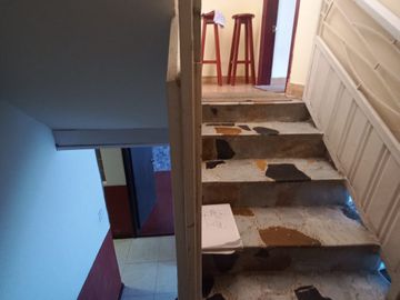 VENDO  CASA AMPLIA RENTABLE Y BONITA  EN BARRIO FATIMA BOGOTÀ, COLOMBIA, JUNTO A VENECIA