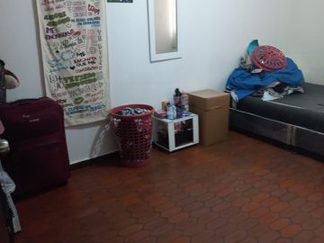 VENDO  CASA AMPLIA RENTABLE Y BONITA  EN BARRIO FATIMA BOGOTÀ, COLOMBIA, JUNTO A VENECIA