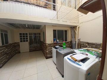 VENDO  CASA AMPLIA RENTABLE Y BONITA  EN BARRIO FATIMA BOGOTÀ, COLOMBIA, JUNTO A VENECIA