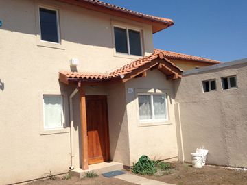 Venta Casa en Buin Villa Jardines de Linderos 3D3B patio Estacionamiento