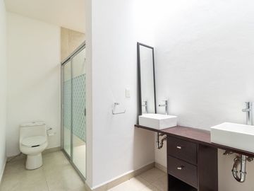 Venta de casa con amenidades en Hacienda Santa Fe Juriquilla