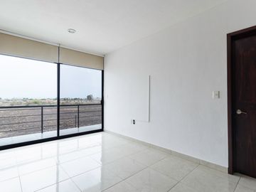 Venta de casa con amenidades en Hacienda Santa Fe Juriquilla
