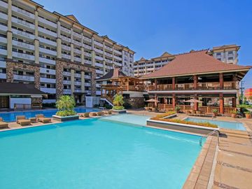 Rent to Own 2br Unit with Balcony 10 mins. from LRT SANTOLAN. Bali Oasis Pasig City
