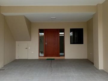 Rush Sale Townhouse M Residences Capitol Hills 4 Bedrooms, Quezon City