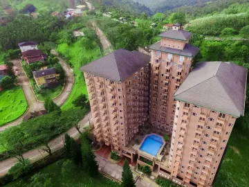 RUSH!!! CANYON WOOD RES RESORT near TAGAYTAY, LAUREL BATANGAS (GT)