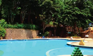 RUSH!!! CANYON WOOD RES RESORT near TAGAYTAY, LAUREL BATANGAS (GT)