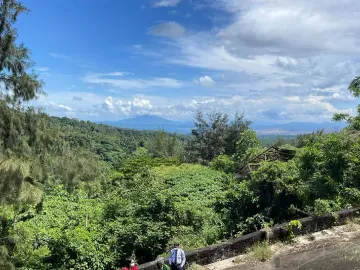 RUSH!!! CANYON WOOD RES RESORT near TAGAYTAY, LAUREL BATANGAS (GT)