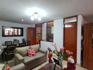 Se Vende Casa Frente A Parque En Urb Las Casuarinas Etapa 6
