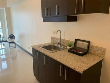 2BR condo for sale in Axis Residences along Pioneer Street Mandaluyong City near MRT RFO early move-in process