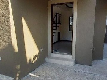 HOUSE AND LOT FOR SALE IN PONTICELLI GARDENS DAANG HARI