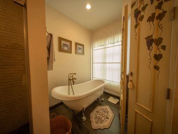 3 Bedrooms Farmhouse Style With Furniture Fully, in Sansaran Village, Nong Khwai Subdistrict, Hang Dong District, Chiang Mai Province