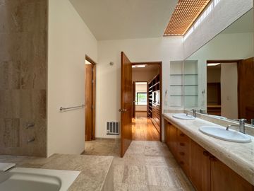 Casa en Jurica Av Los Laureles en Venta