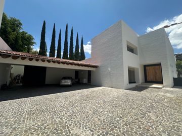 Casa en Jurica Av Los Laureles en Venta