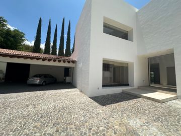 Casa en Jurica Av Los Laureles en Venta