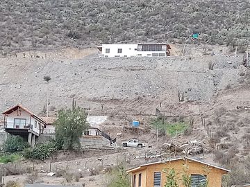 SE VENDE TERRENO LADERA DE CERRO LA BATALLA ,CALERA DE TANGO DE 5.500 M2 EN 1.000  UF