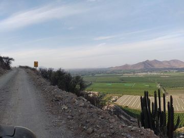 SE VENDE TERRENO LADERA DE CERRO LA BATALLA ,CALERA DE TANGO DE 5.500 M2 EN 1.000  UF