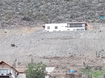SE VENDE TERRENO LADERA DE CERRO LA BATALLA ,CALERA DE TANGO DE 5.500 M2 EN 1.000  UF