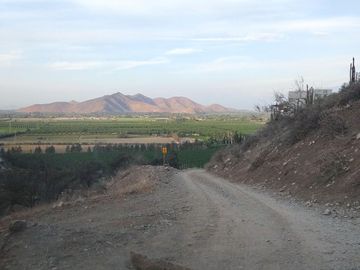 SE VENDE TERRENO LADERA DE CERRO LA BATALLA ,CALERA DE TANGO DE 5.500 M2 EN 1.000  UF