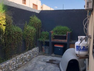 Casa en Venta en Los Colibries, Apodaca, Nuevo León