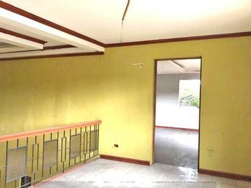 PRE-OWNED HOUSE AND LOT INSIDE CITTA ITALIA SUBDIVISION - MOLINO BOULEVARD, BACOOR, CAVITE NEAR WALTERMART BACOOR - WILCON DEPOT - PASEO DE BACOOR - B