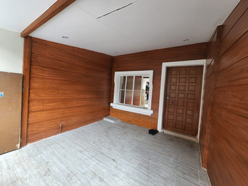 3BR Bungalow Type House, Duplex Apartment For Sale in Sta. Ana Manila