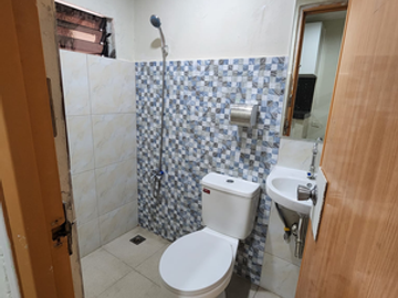 3BR Bungalow Type House, Duplex Apartment For Sale in Sta. Ana Manila