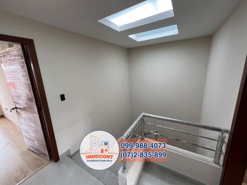 MODERNA CASA DE VENTA DENTRO DE CONDOMINIO, Sector Balzay C1343