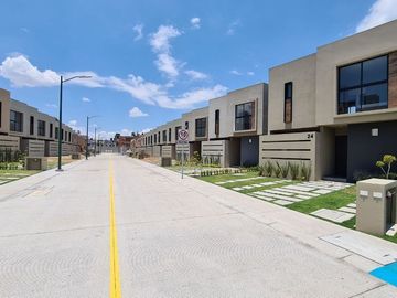 CASA EN VENTA TOPACIO 2 CRESPA TOWN