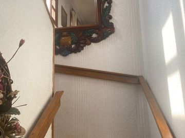 VENDO CASA EN CUERNAVACA, GRAN UBICACIÓN (DELICIAS), USO DE SUELO MIXTO.