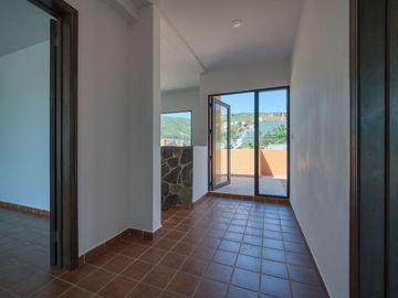 Casa con hermosa vista al oceano a unos minutos de Playa La Mision, Ensenada