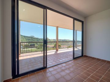 Casa con hermosa vista al oceano a unos minutos de Playa La Mision, Ensenada