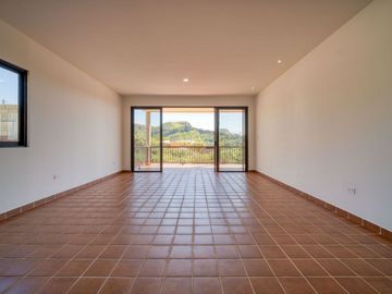 Casa con hermosa vista al oceano a unos minutos de Playa La Mision, Ensenada